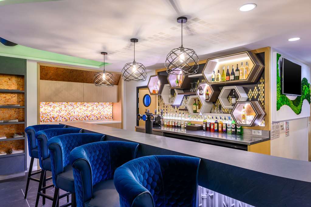Kyriad Prestige Amiens Poulainville - Hotel And Spa Restoran gambar